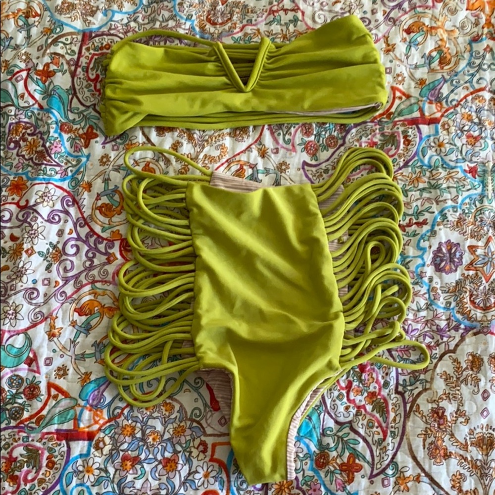 Acacia Set